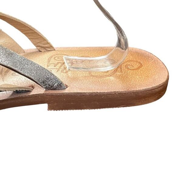 Naughty Monkey Womens Metallic Leather Toe Ring Sandals Strappy Shoes Flats 6.5 - Picture 4 of 16
